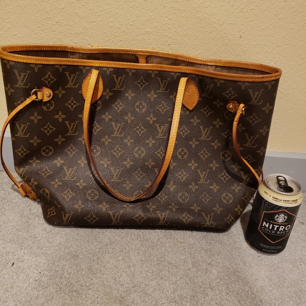 Louis Vuitton Neverfull bag